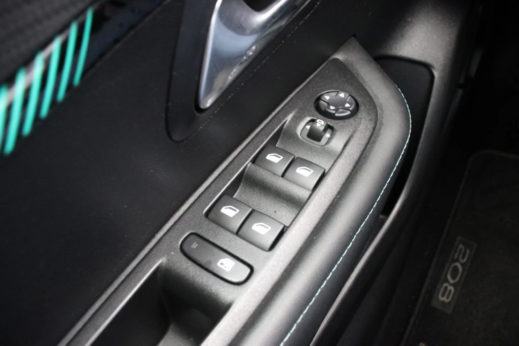 Peugeot 208 – foto 31
