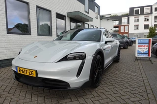 Porsche Taycan – thumbnail 2