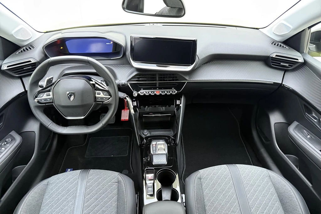 Peugeot 208 – foto 18