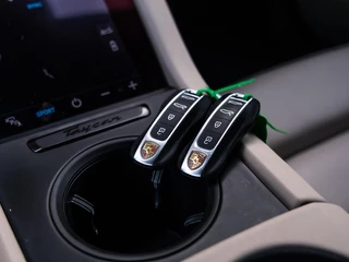 Porsche Taycan – thumbnail 33