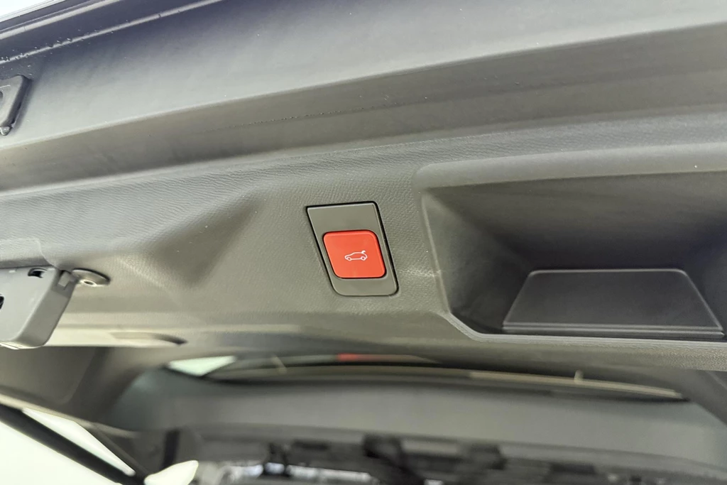 Peugeot e-5008 – foto 13