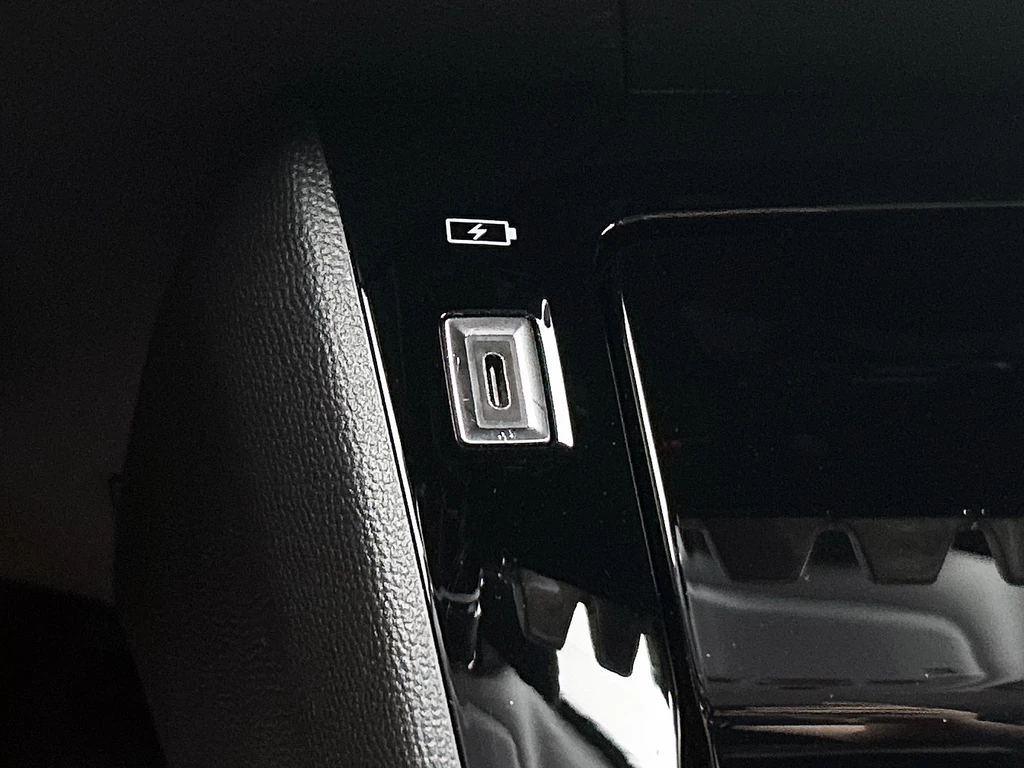 Peugeot e-2008 – foto 36