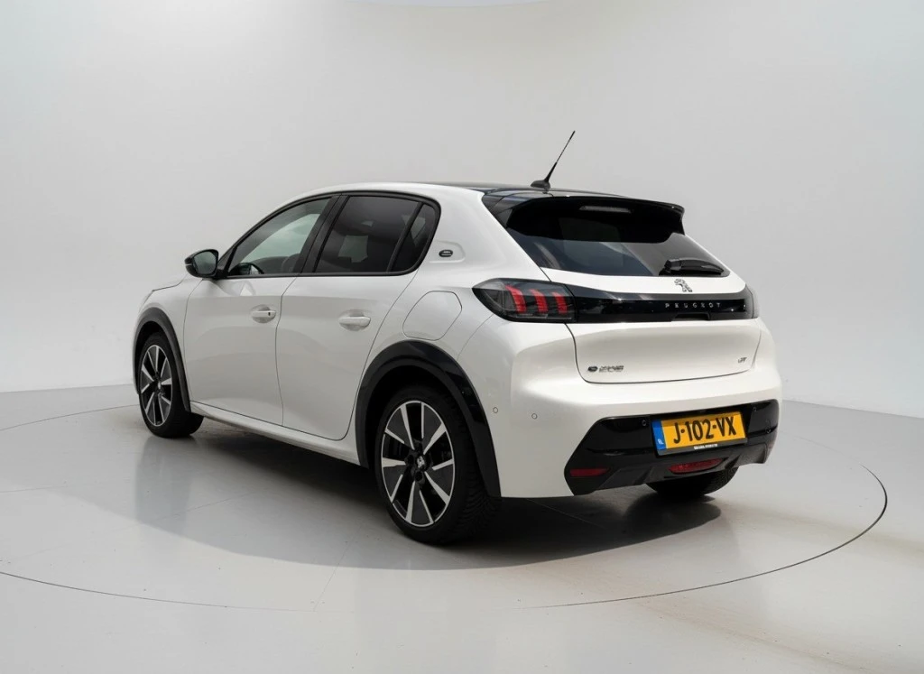Peugeot 208 – foto 3