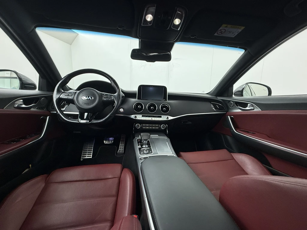 Kia Stinger – foto 37