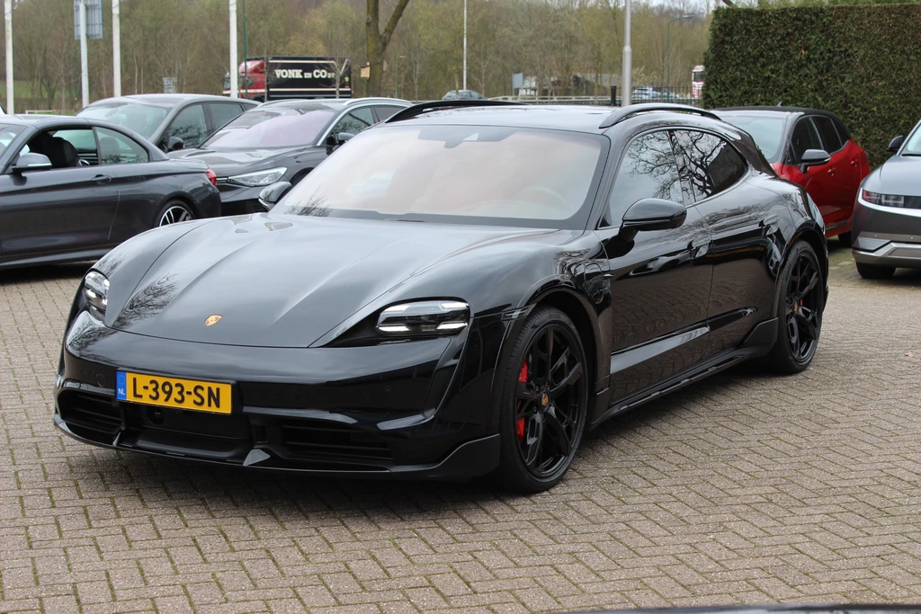Porsche Taycan – foto 1