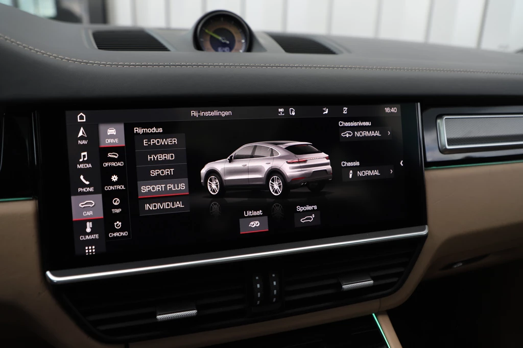 Porsche Cayenne – foto 16