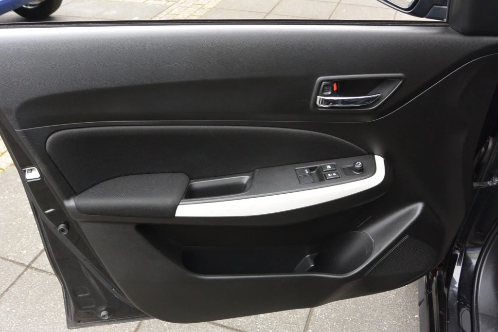 Suzuki Swift – foto 18