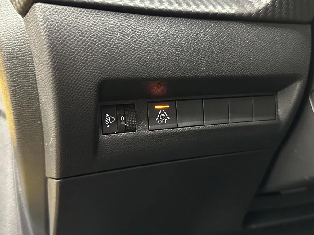 Peugeot e-208 – foto 17