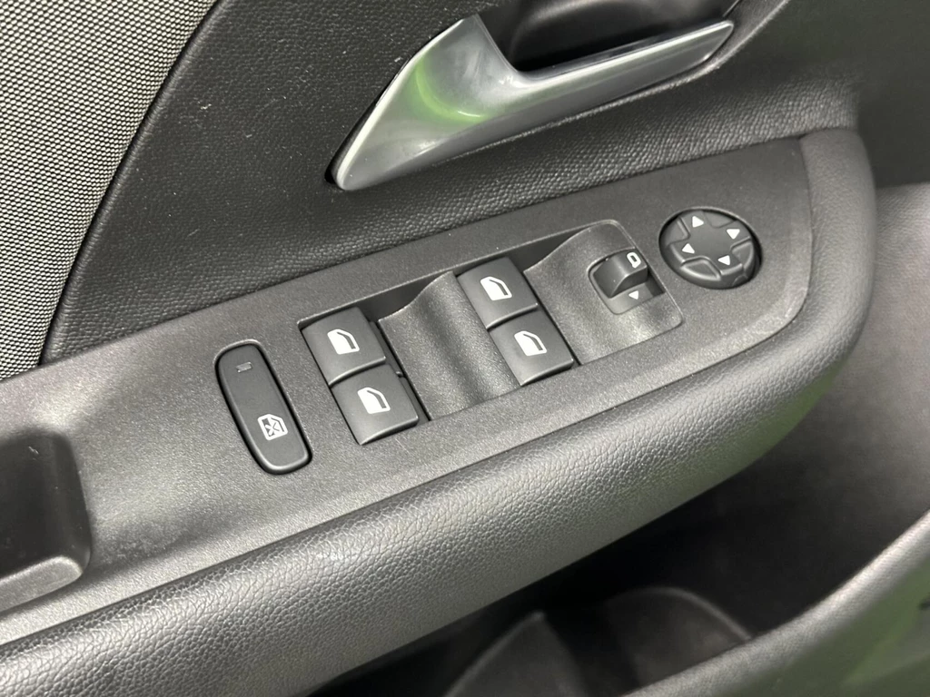 Opel Mokka-e – foto 15