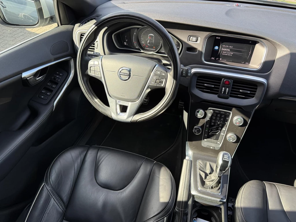 Volvo V40 – foto 24