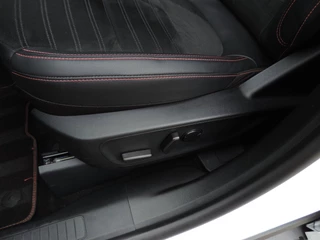 Ford Kuga – thumbnail 15