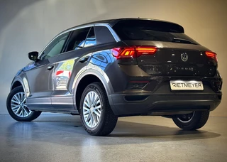 Volkswagen T-Roc – thumbnail 3