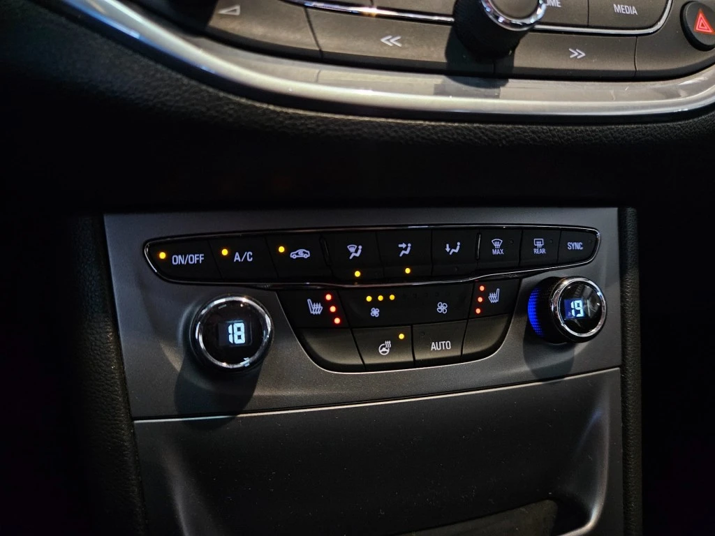 Opel Astra – foto 29
