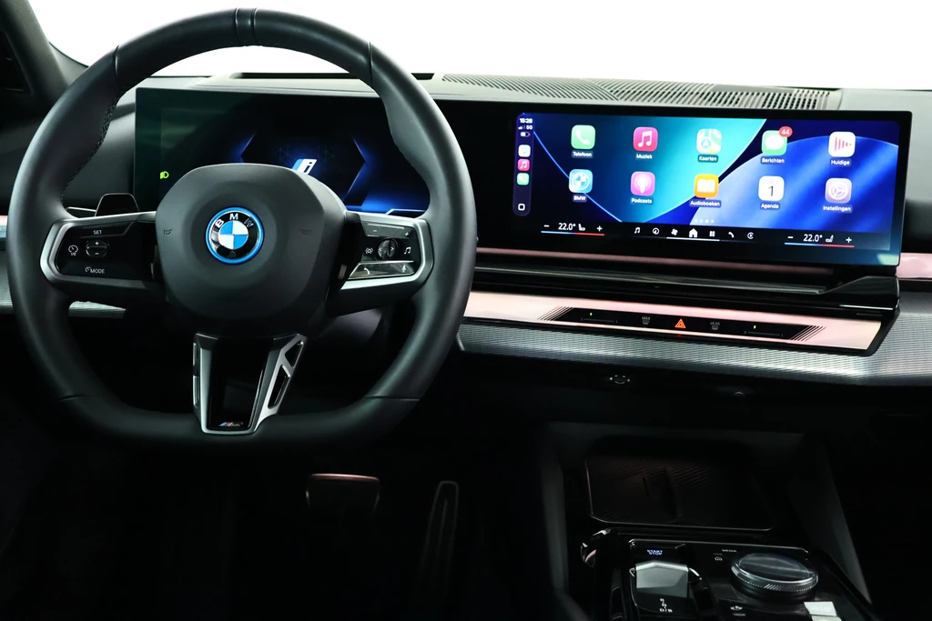 BMW i5 – foto 17