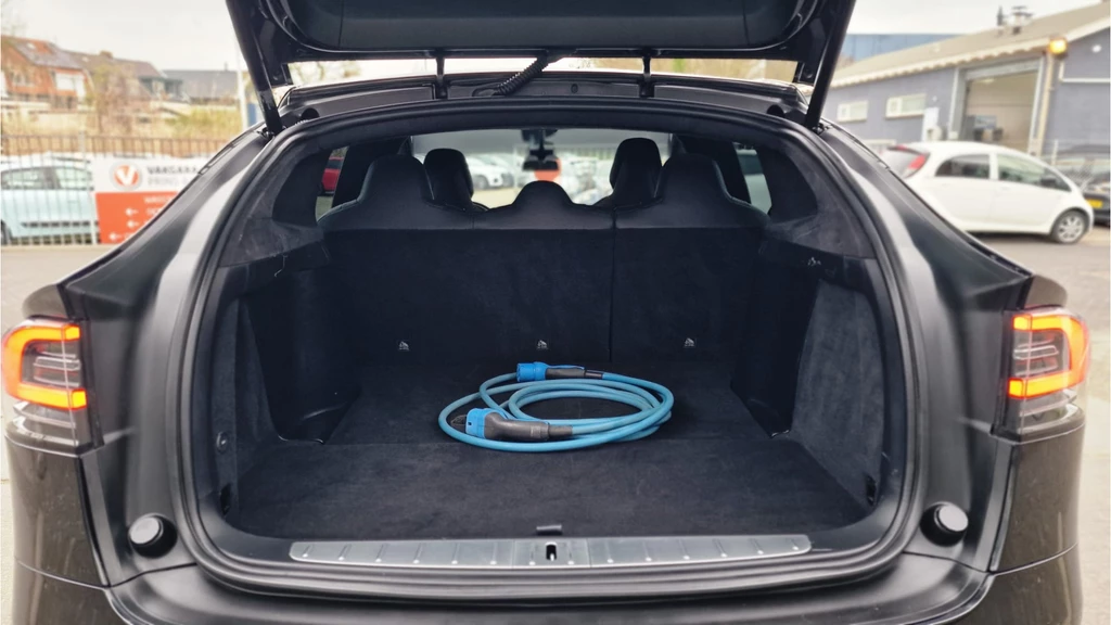 Tesla Model X – foto 21
