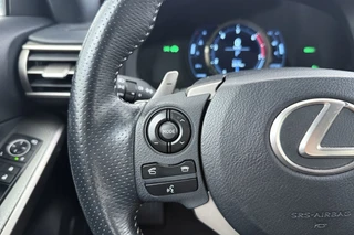 Lexus IS – thumbnail 35