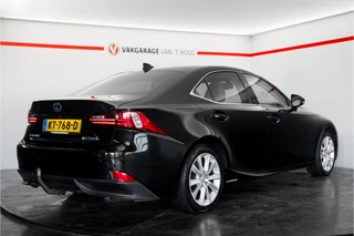 Lexus IS – thumbnail 5