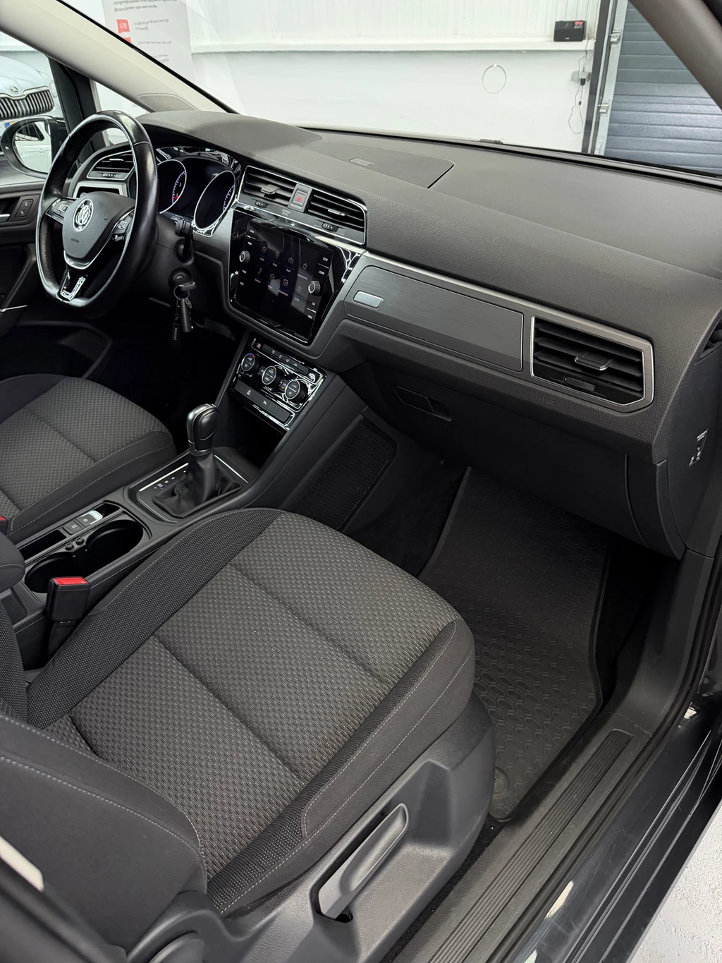 Volkswagen Touran – foto 30