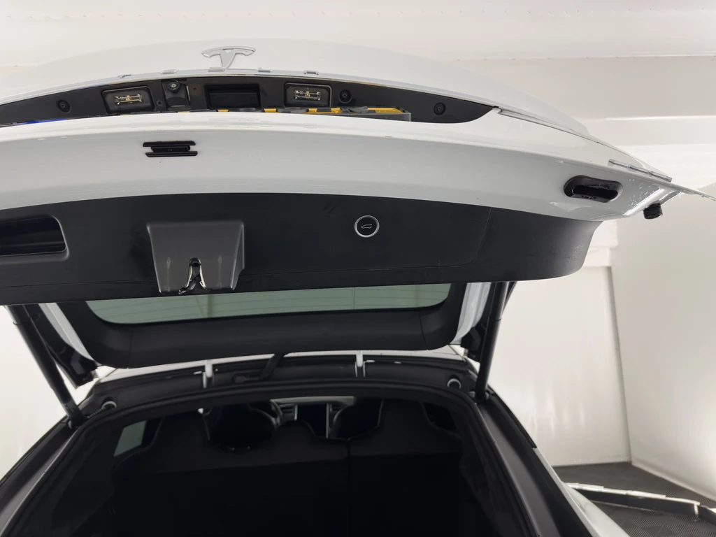 Tesla Model X – foto 26