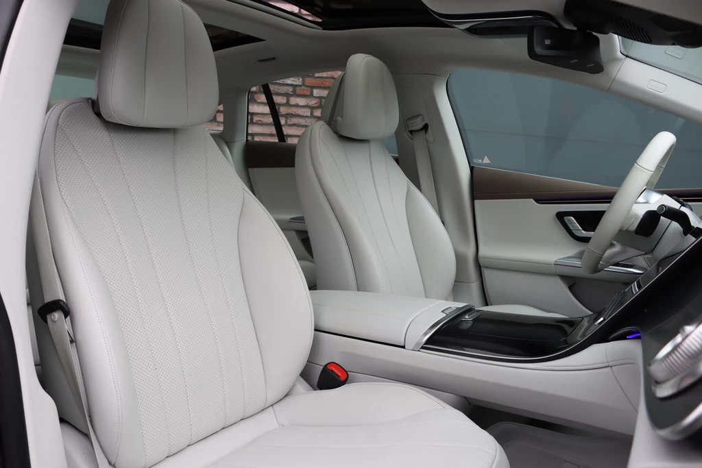 Mercedes-Benz EQE – foto 12