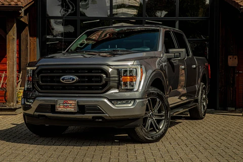 Ford F-150 XLT 5.0 v8