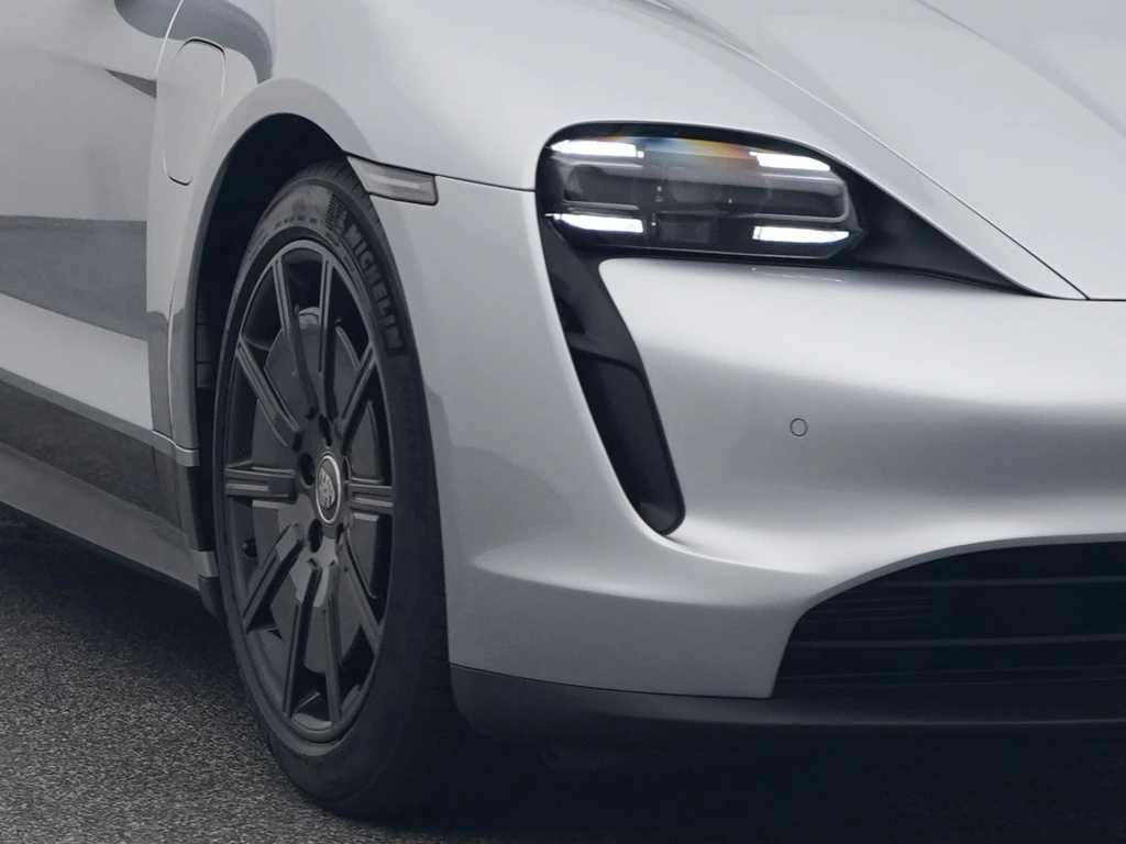 Porsche Taycan – foto 25