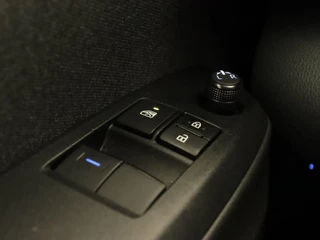Toyota Yaris – thumbnail 18