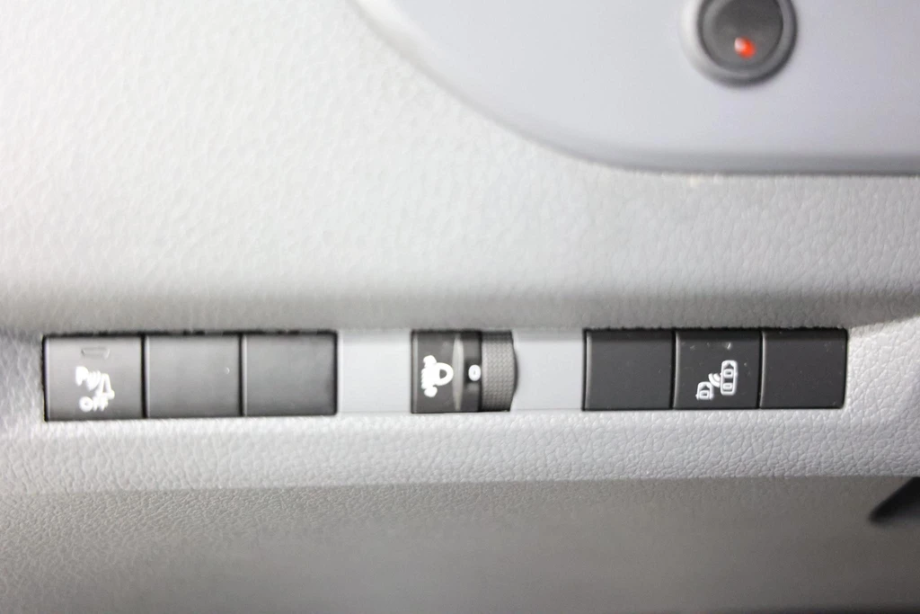 Opel Vivaro – foto 16