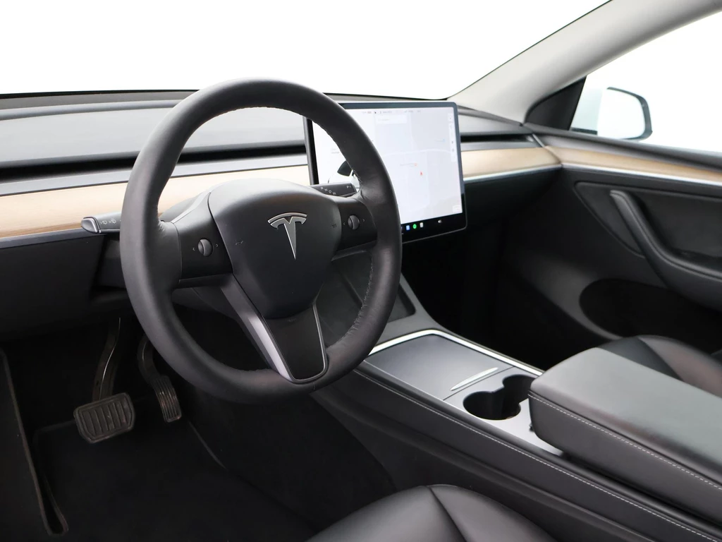 Tesla Model Y – foto 12