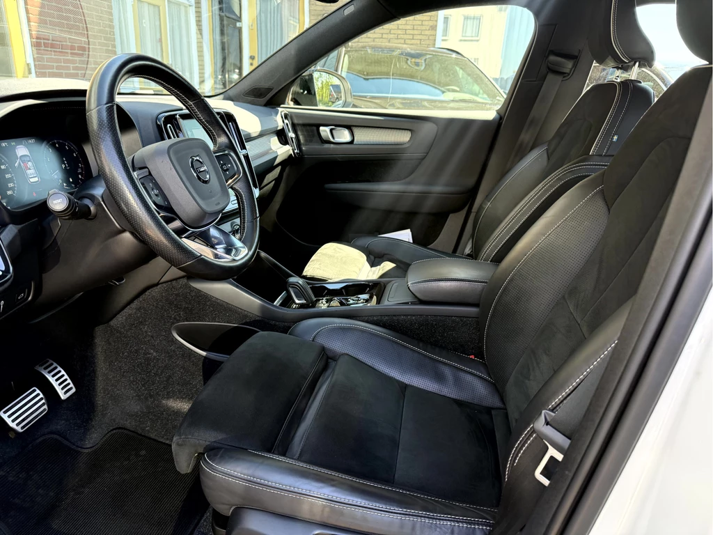 Volvo XC40 – foto 8