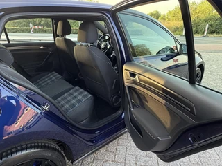Volkswagen Golf – thumbnail 25