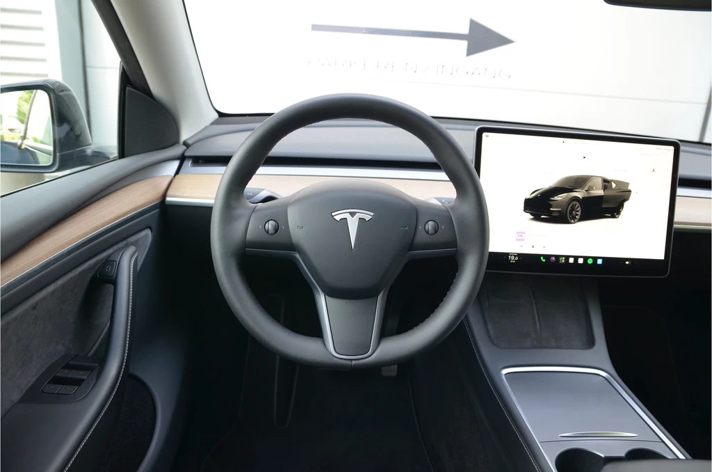 Tesla Model Y – foto 15