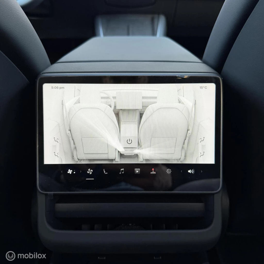 Tesla Model Y – foto 12