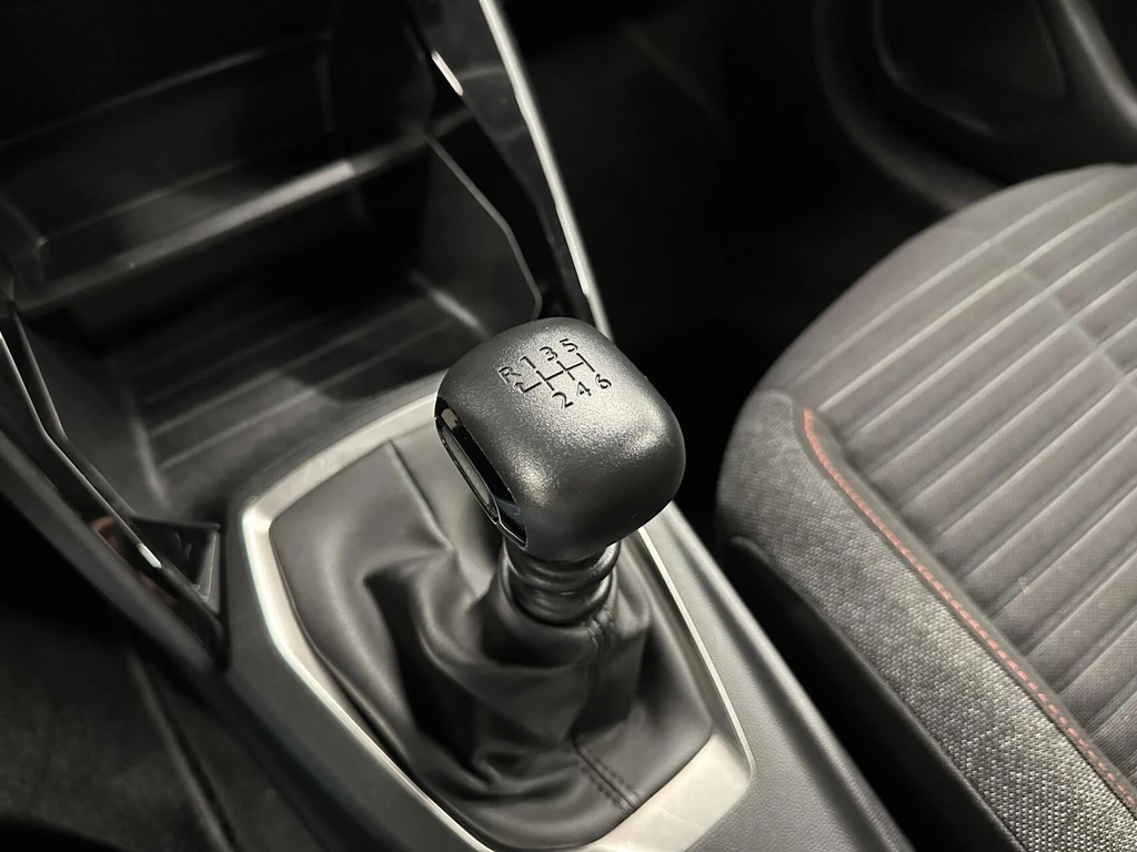 Peugeot 208 – foto 38