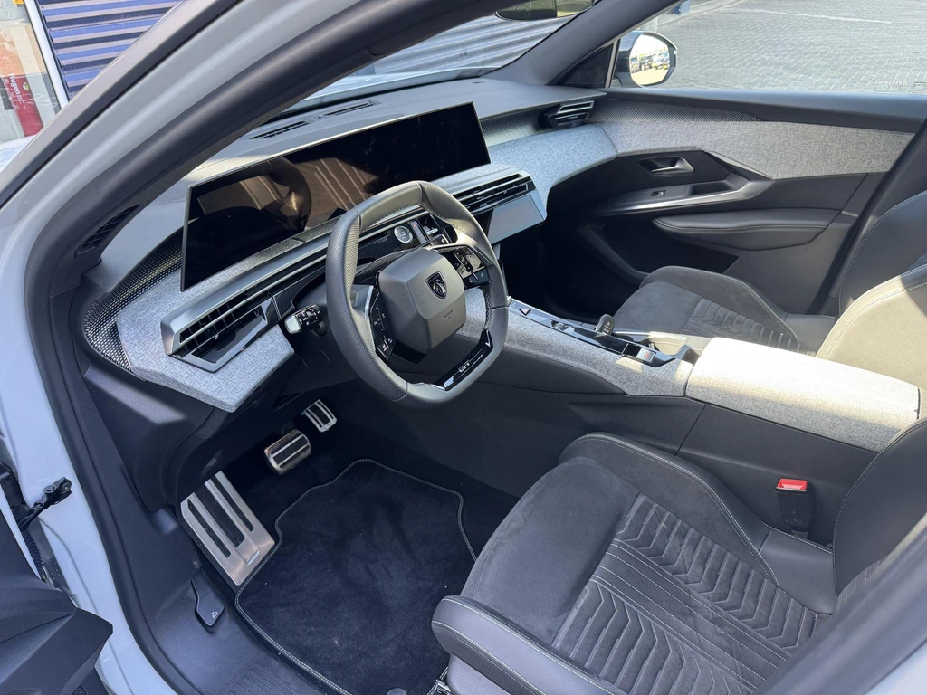 Peugeot e-3008 – foto 10