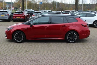 Toyota Corolla Touring Sports – thumbnail 2
