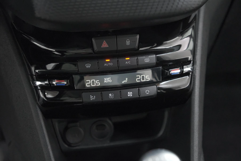 Peugeot 208 – foto 50