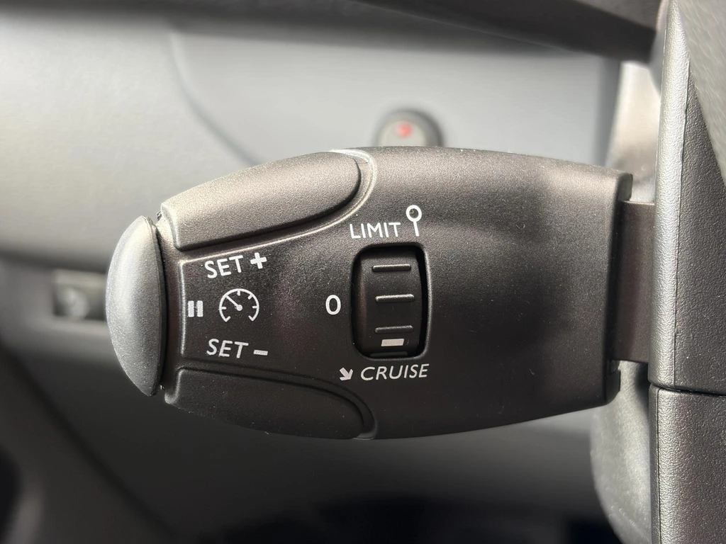 Opel Vivaro – foto 15