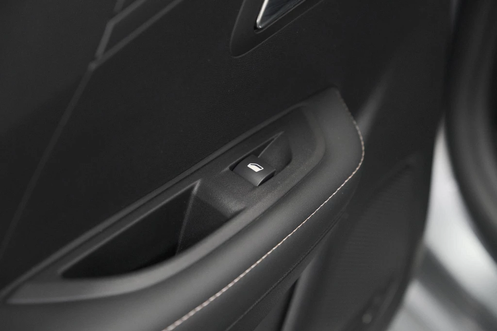 Peugeot 208 – foto 43