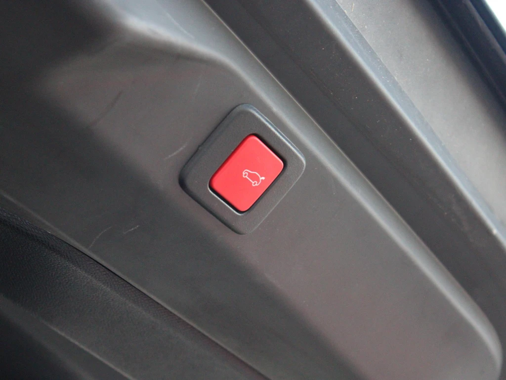 Peugeot e-3008 – foto 36