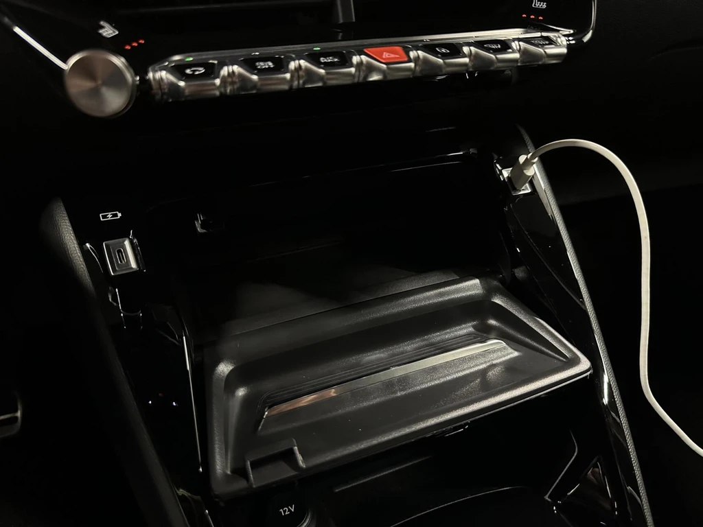 Peugeot e-208 – foto 26