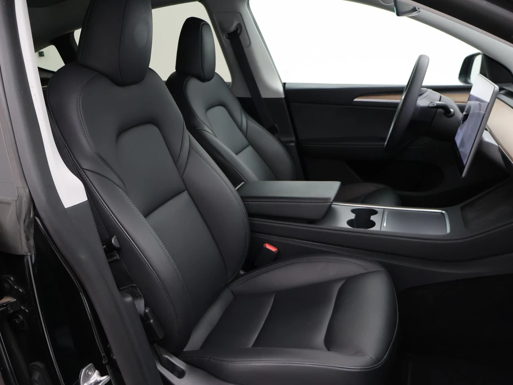 Tesla Model Y – foto 10