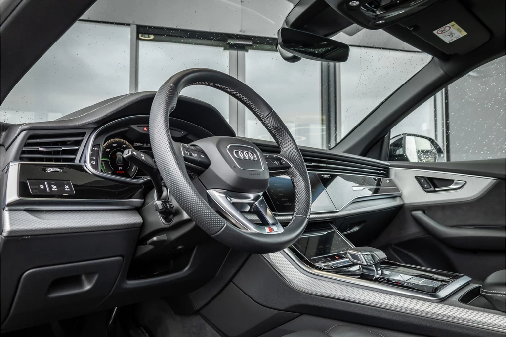 Audi Q8 – foto 11