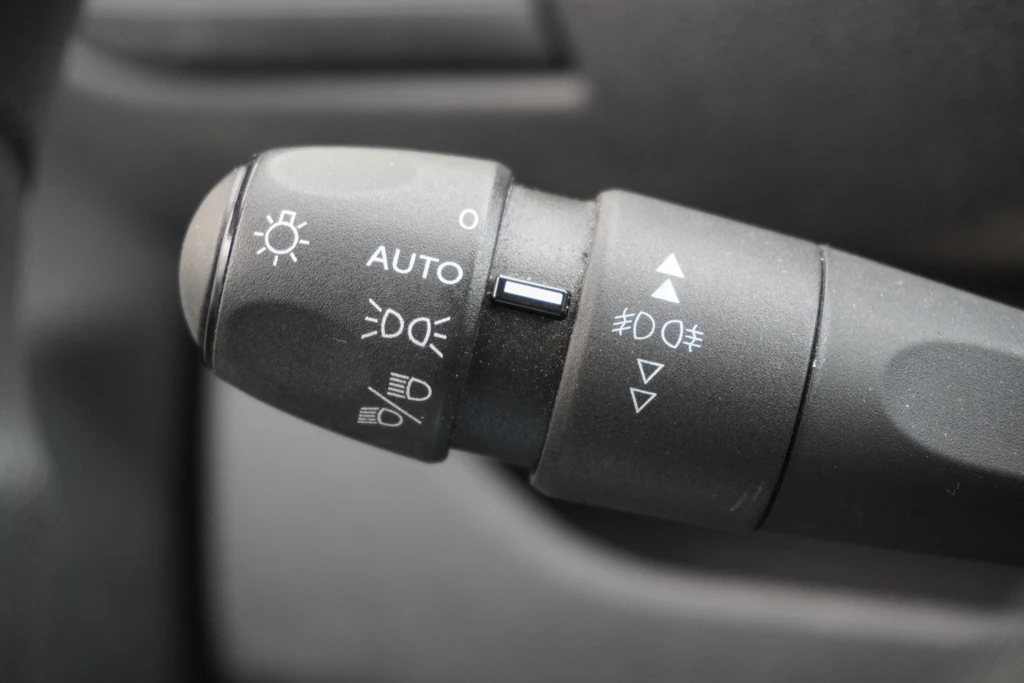 Opel Vivaro – foto 15