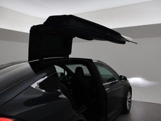 Tesla Model X – thumbnail 10