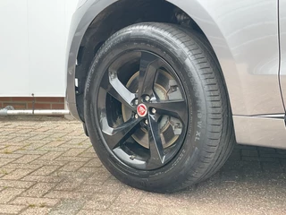 Jaguar F-PACE – thumbnail 25