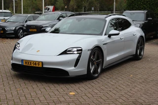 Porsche Taycan – thumbnail 1