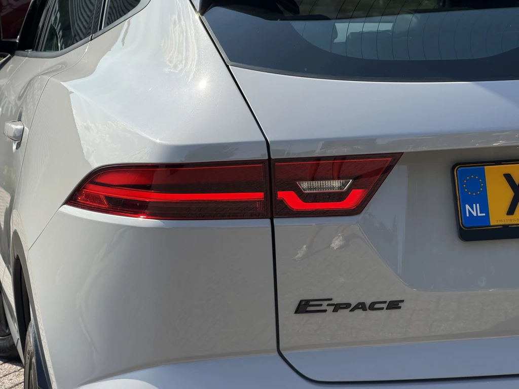 Jaguar E-PACE – foto 25