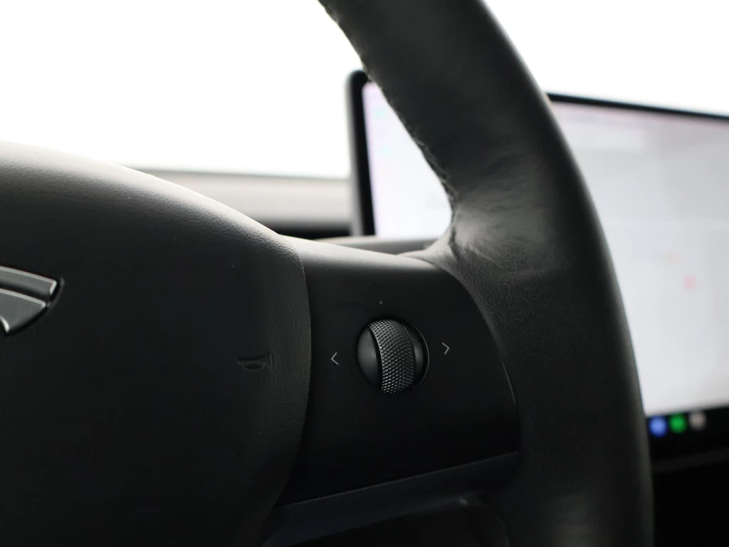 Tesla Model Y – foto 29