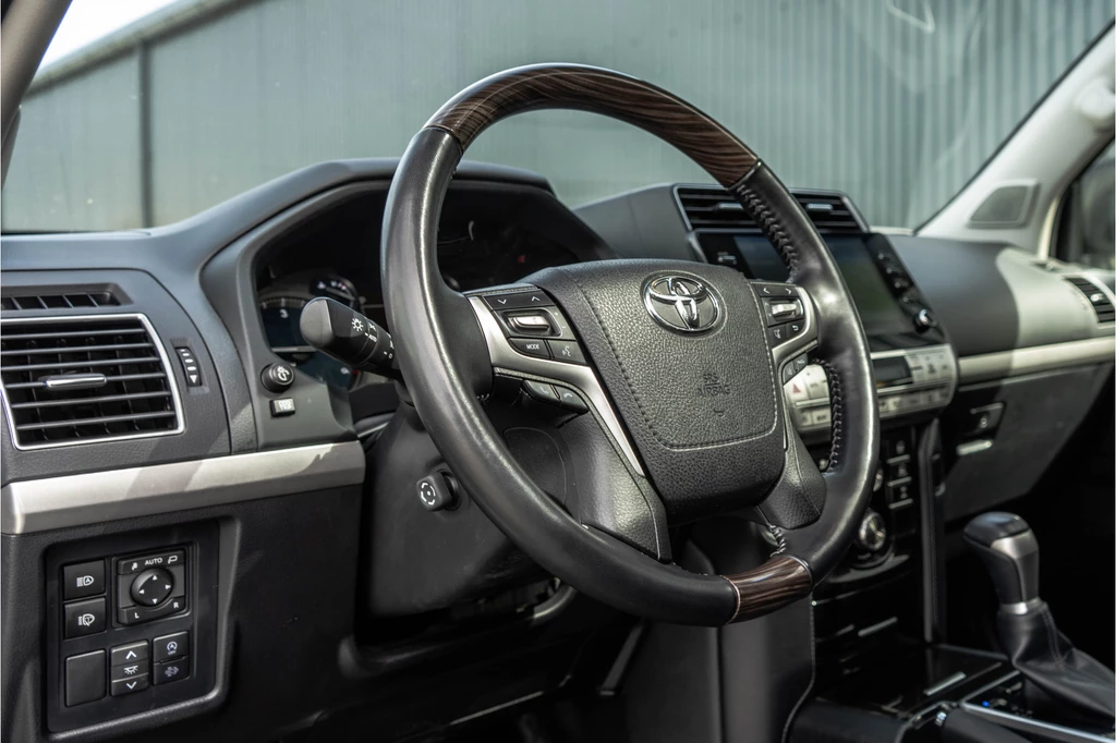 Toyota Land Cruiser – foto 13
